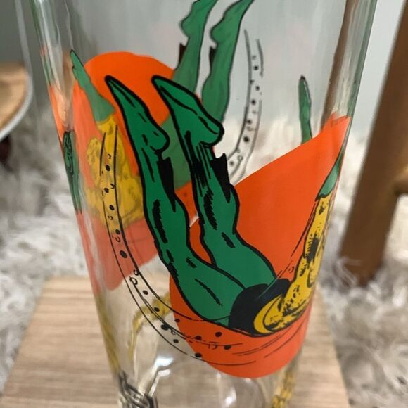 Vintage 1976 Pepsi Super Series Aquaman
DC Comics INC Collector Glass - Picture 6 of 17